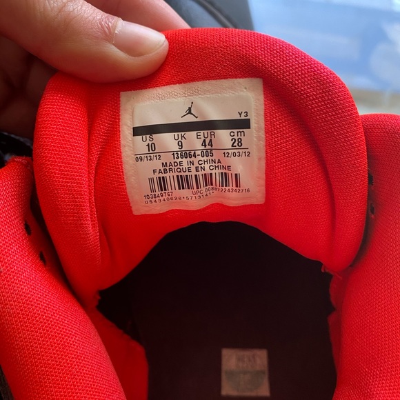 Jordan’s size 10 - Picture 6 of 6